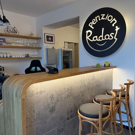 Penzion Radost ปอดเยบราดิ ภายนอก รูปภาพ